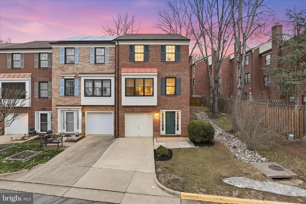 5421 Barrister Place photo 1