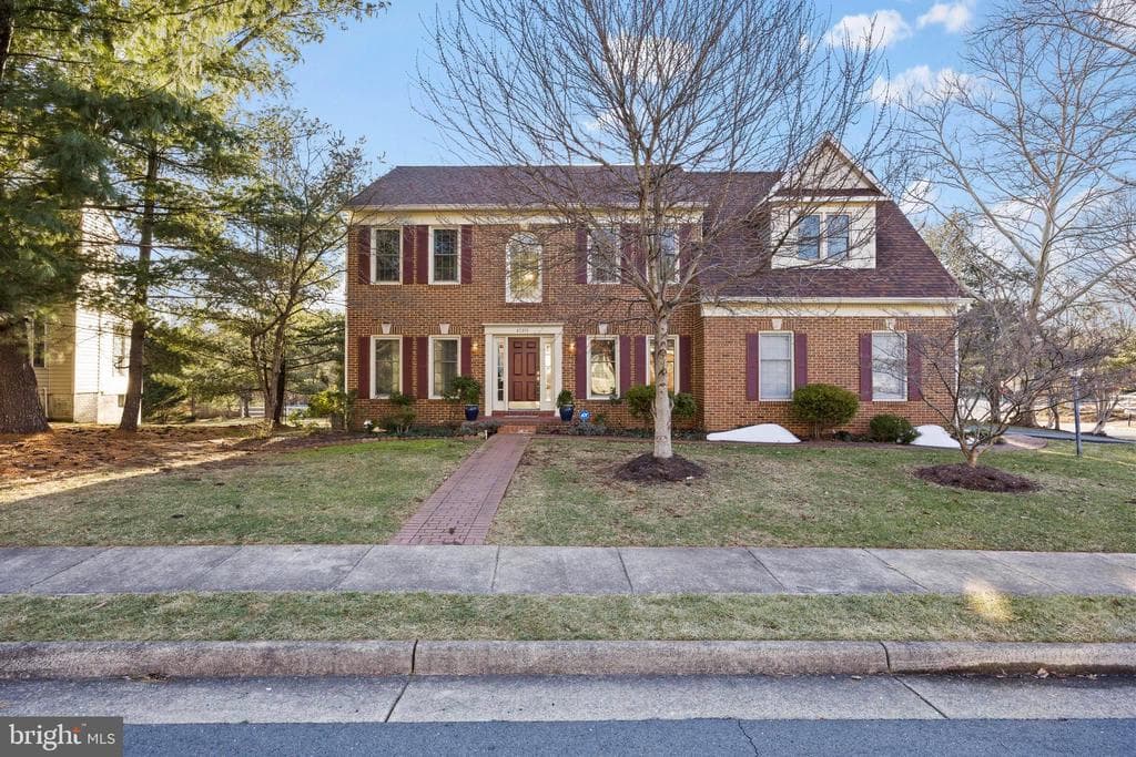 47315 Vista Court photo 1