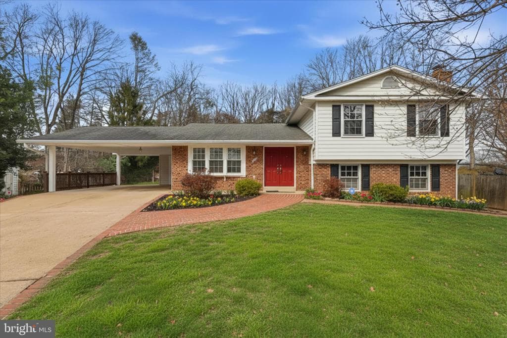 2122 Statute Lane photo 1