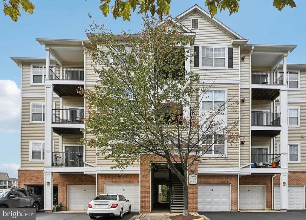 19606 Galway Bay Circle #401 photo 1