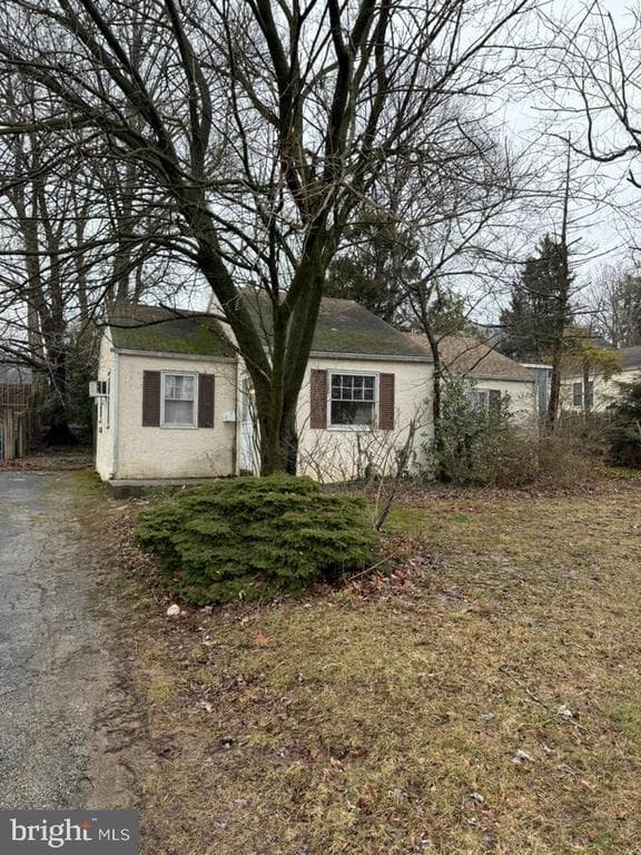 160 Hillview Road photo 1
