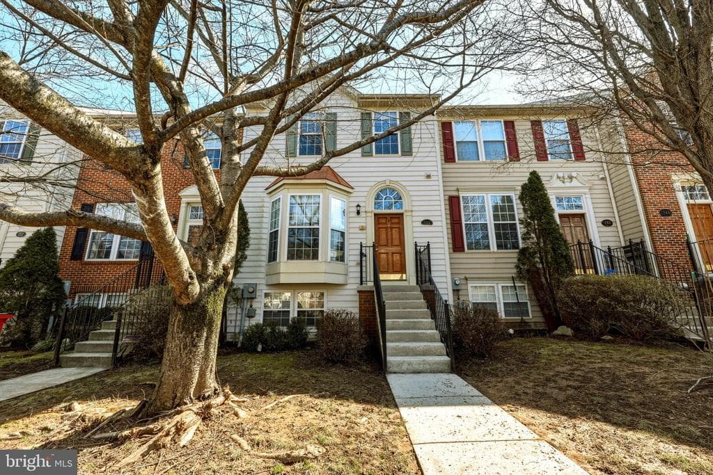 148 Riparian Lane photo 1