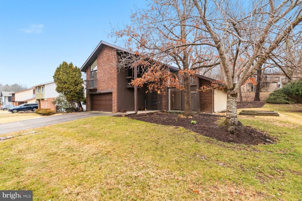 5317 Lightning View Road photo 1