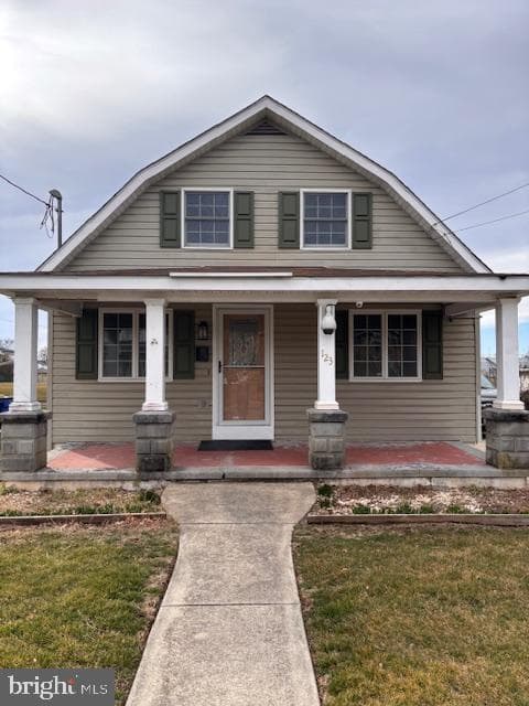 123 Adelia Street photo 1