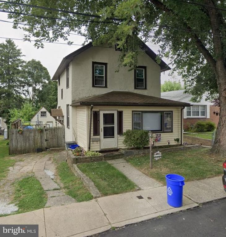 3822 James Street photo 1