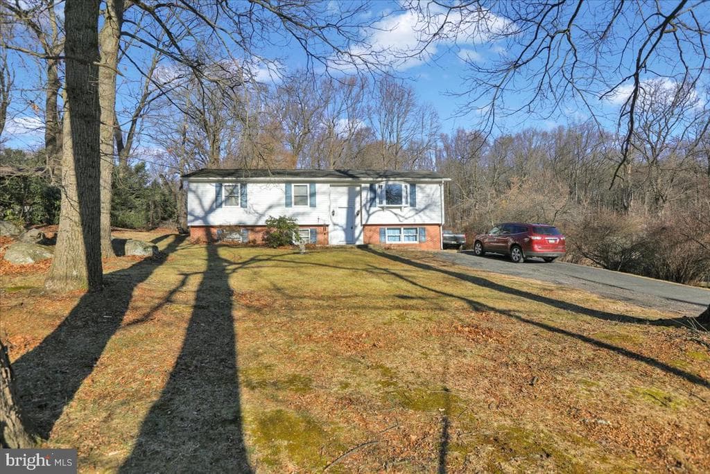 165 Wanner Road photo 1