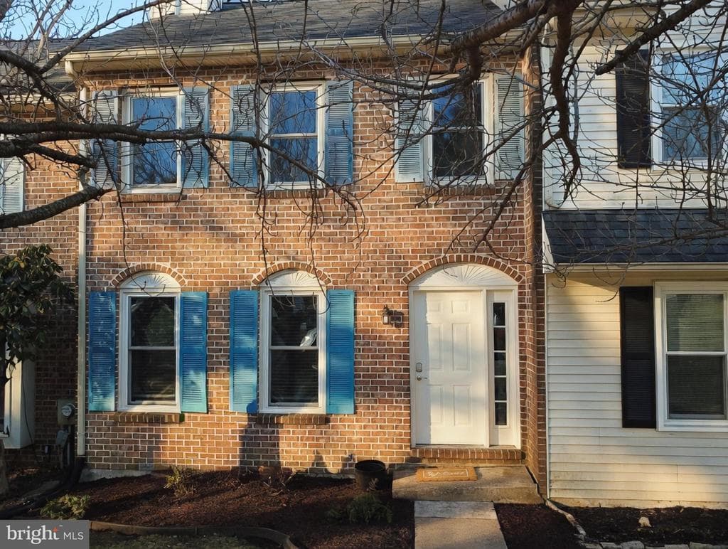 427 E Anglesey Terrace photo 1