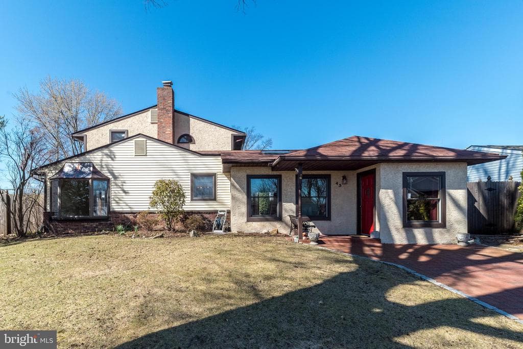 43 Thimbleberry Lane photo 1