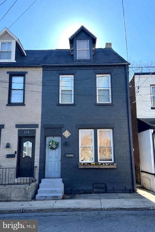 614 Lafayette Street photo 1