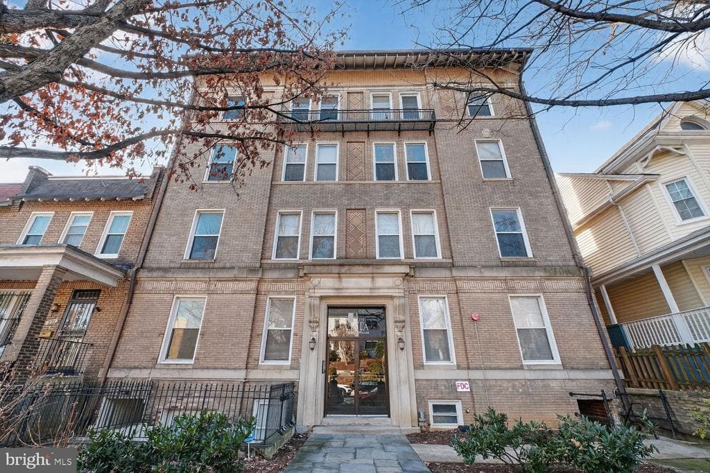 219 T Street NE #404 photo 1