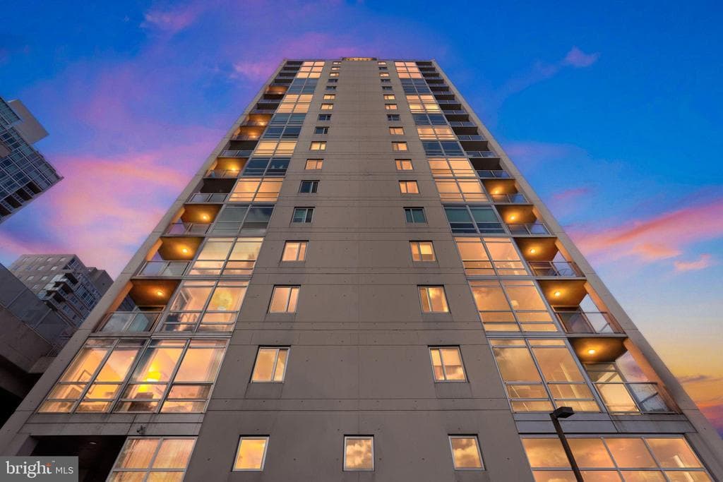 901 N Penn Street #r1801 photo 1