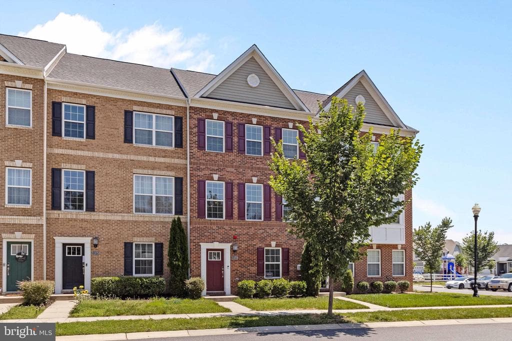 11373 Tolkien Avenue photo 1