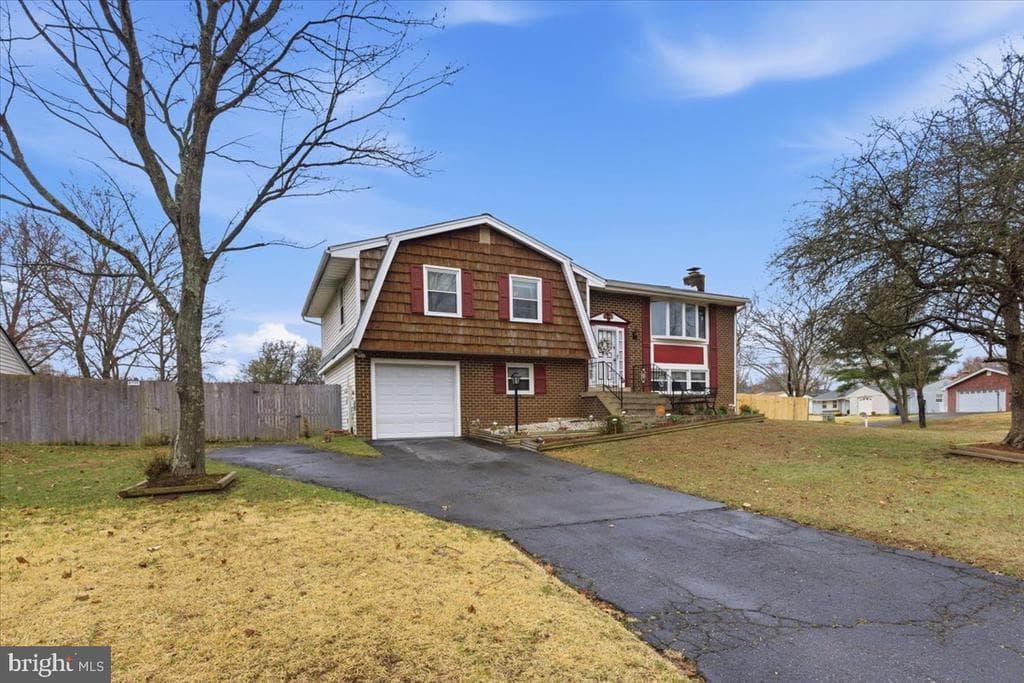 5923 Michael Road photo 1
