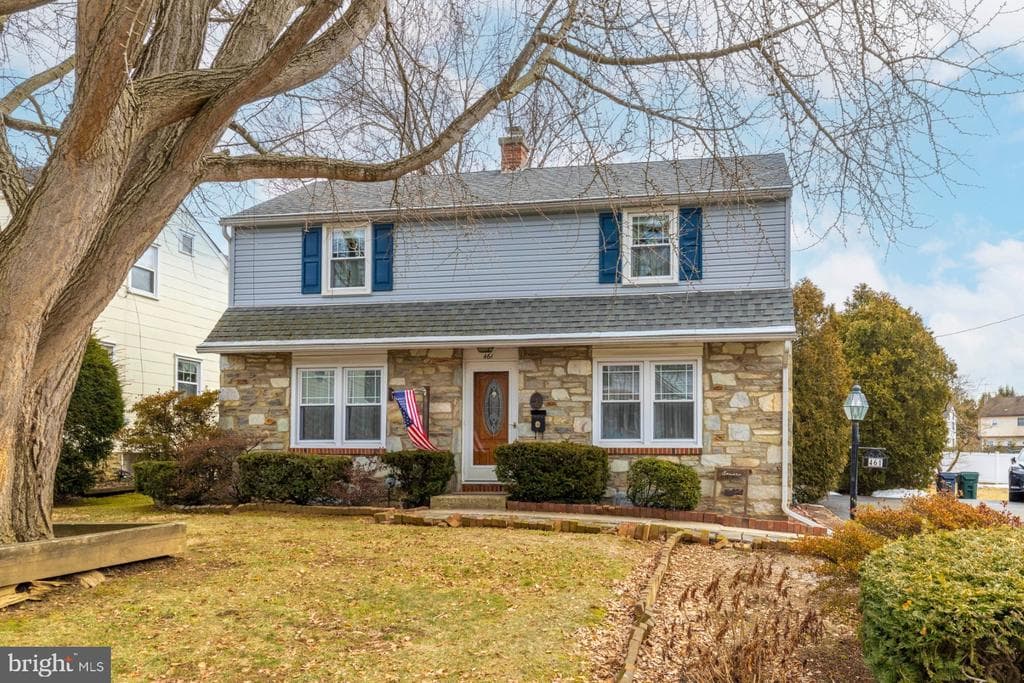 461 Sylvania Avenue photo 1