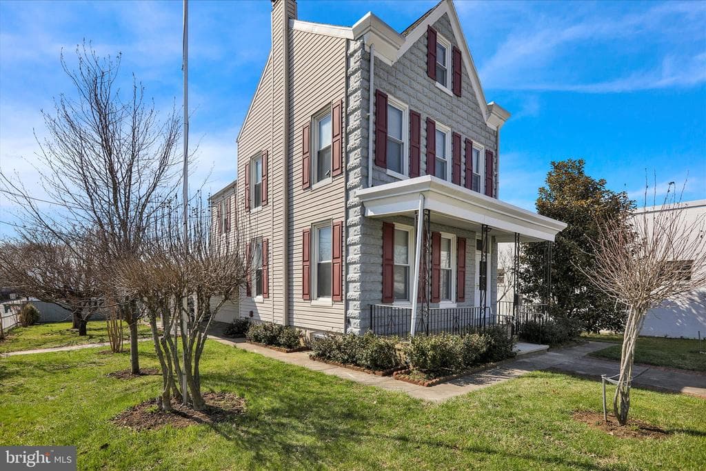 1200 Carbon Street photo 1