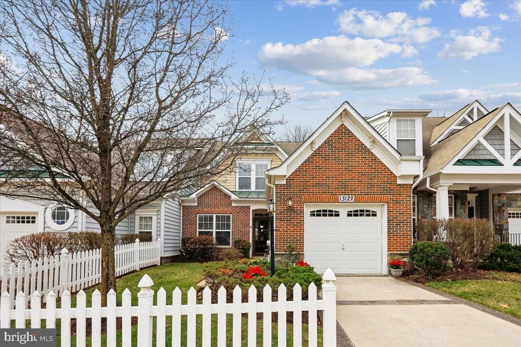 13122 Brooktree Lane photo 1