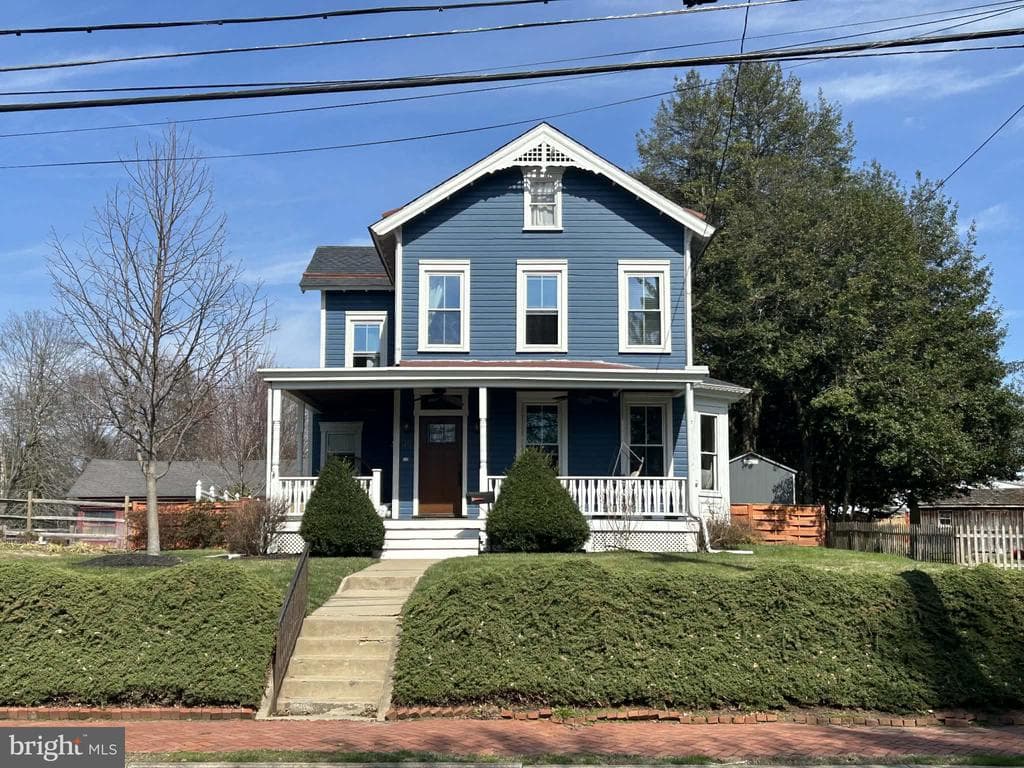 45 Pine Street photo 1