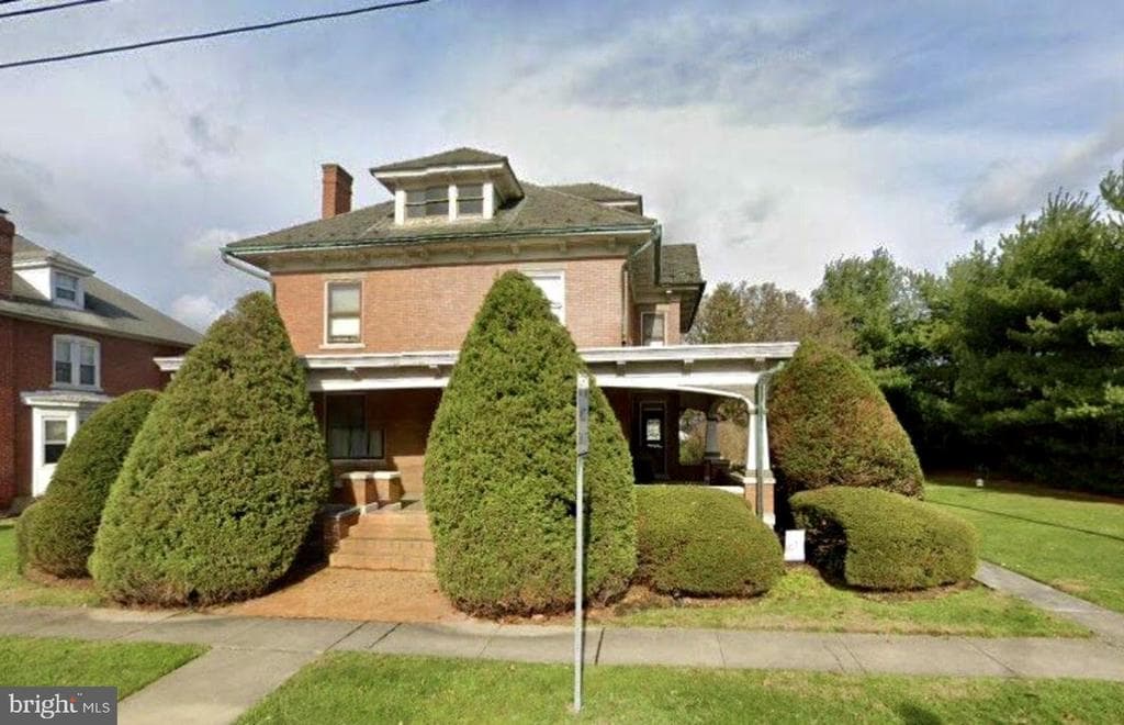 133 E Penn Avenue photo 1