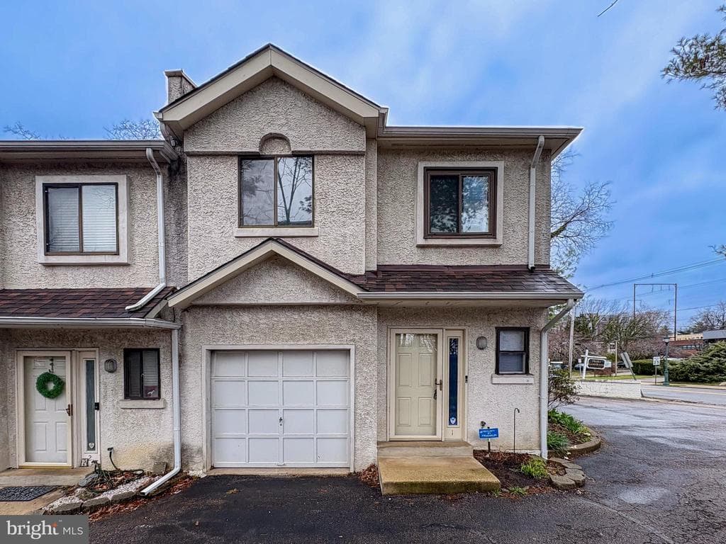 12 Bala Avenue #1 photo 1
