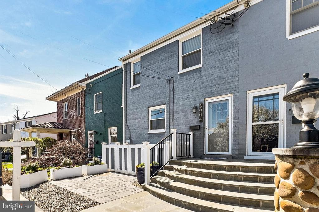 3004 Hickory Street photo 1