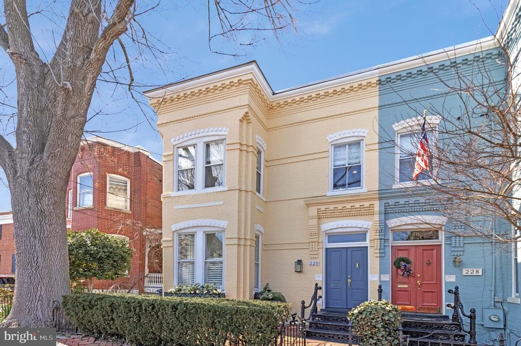 226 N Saint Asaph Street photo 1