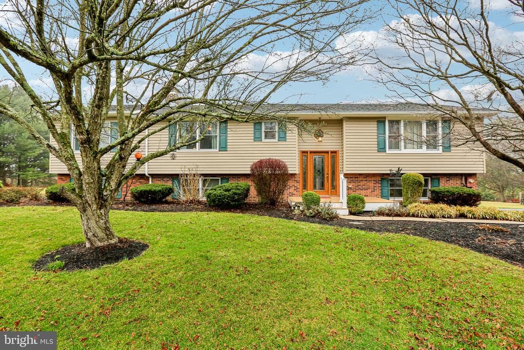21306 Old York Road photo 1