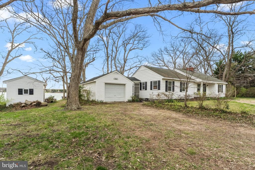 375 Hickory Point Drive photo 1