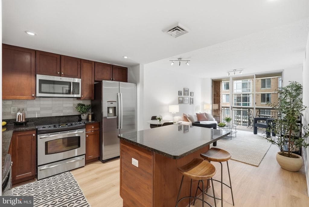 1020 N Highland Street #705 photo 1