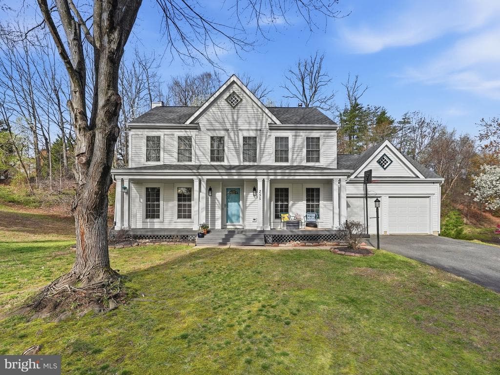 255 Greenspring Drive photo 1