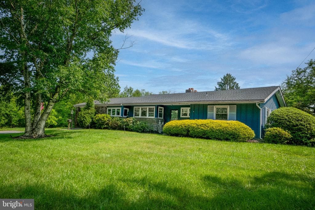 2310 Horseshoe Trl photo 1