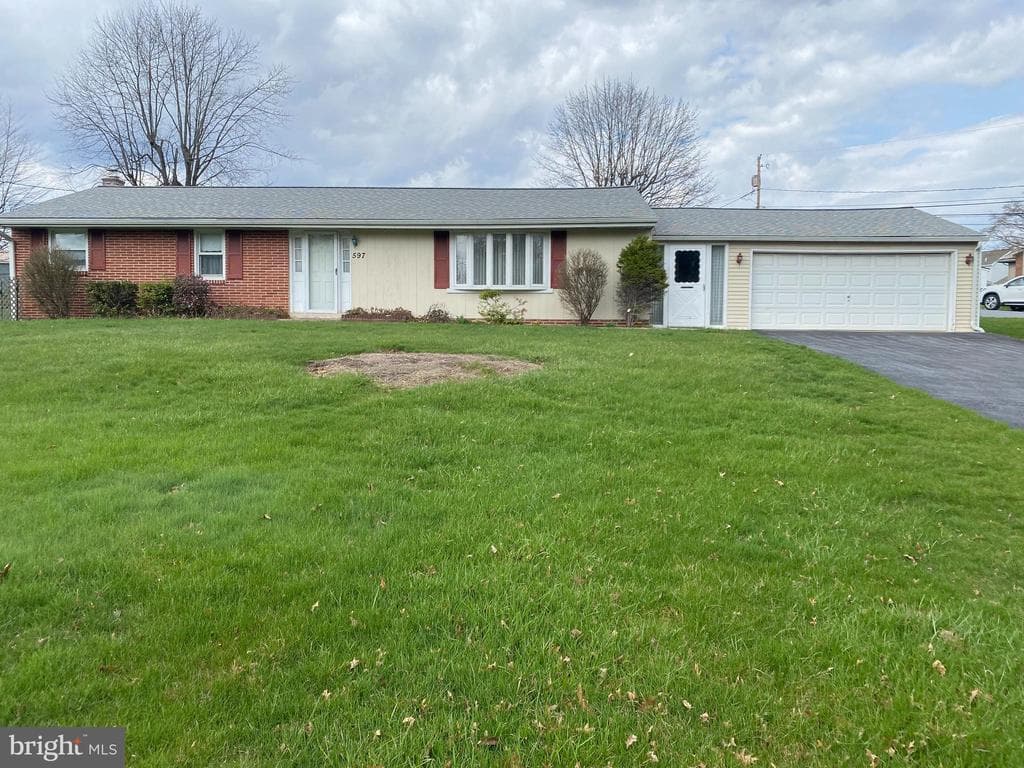 597 Magaro Road photo 1