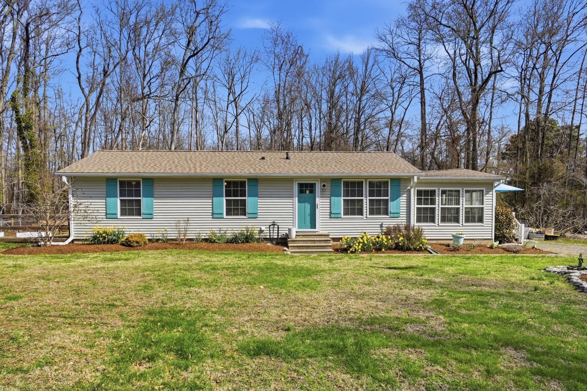 20812 Mercer Avenue photo 1