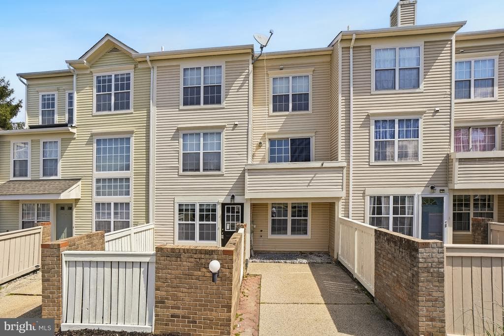 8804 Rustburg Circle photo 1