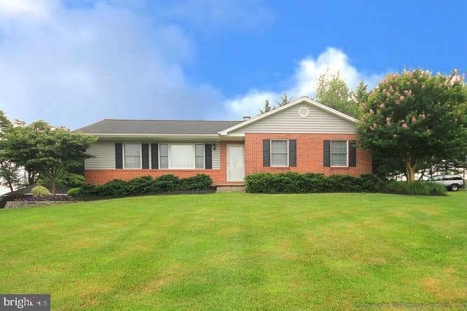 7208 Honeybush Drive photo 1