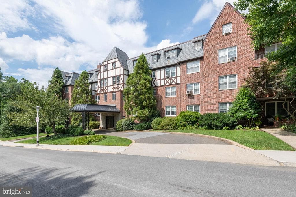 310 Ridgemede Road #1 photo 1