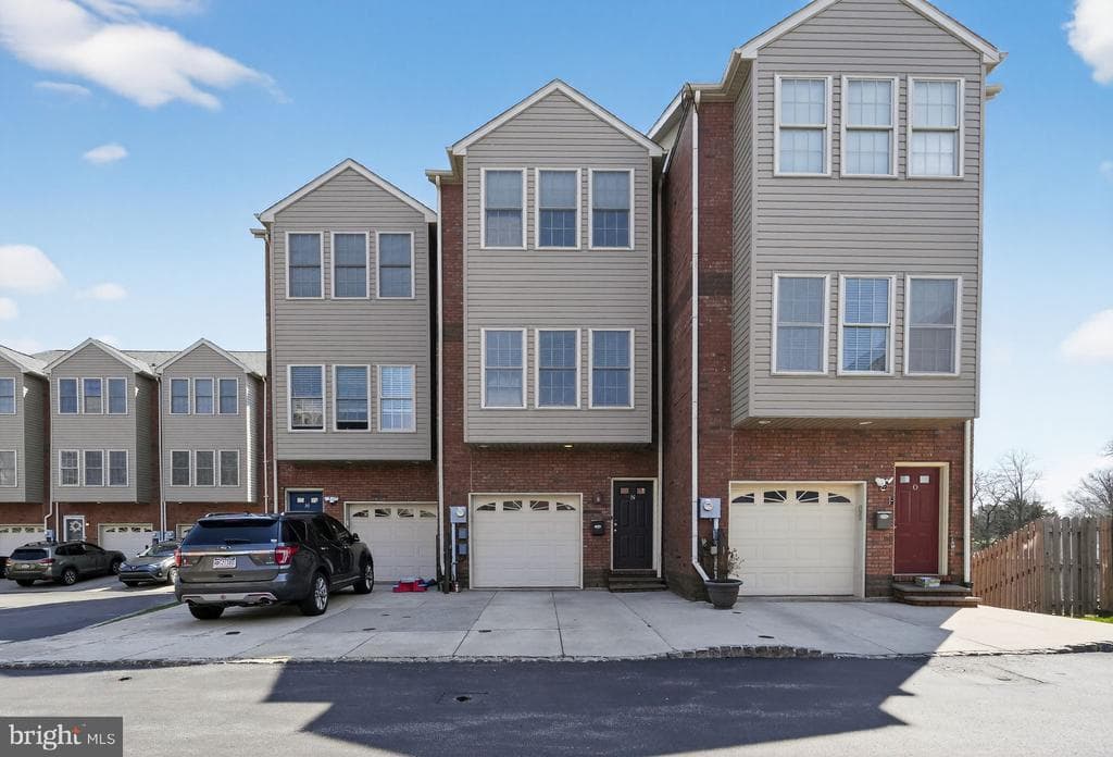 635 Dupont Street #N photo 1