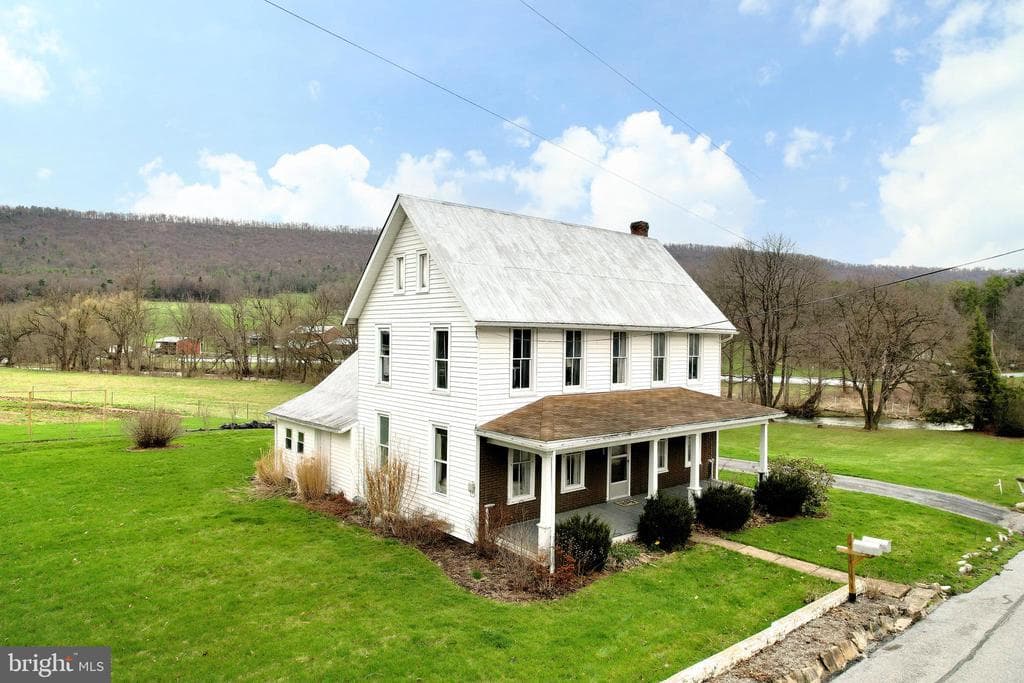 125 Old Hill Road photo 1