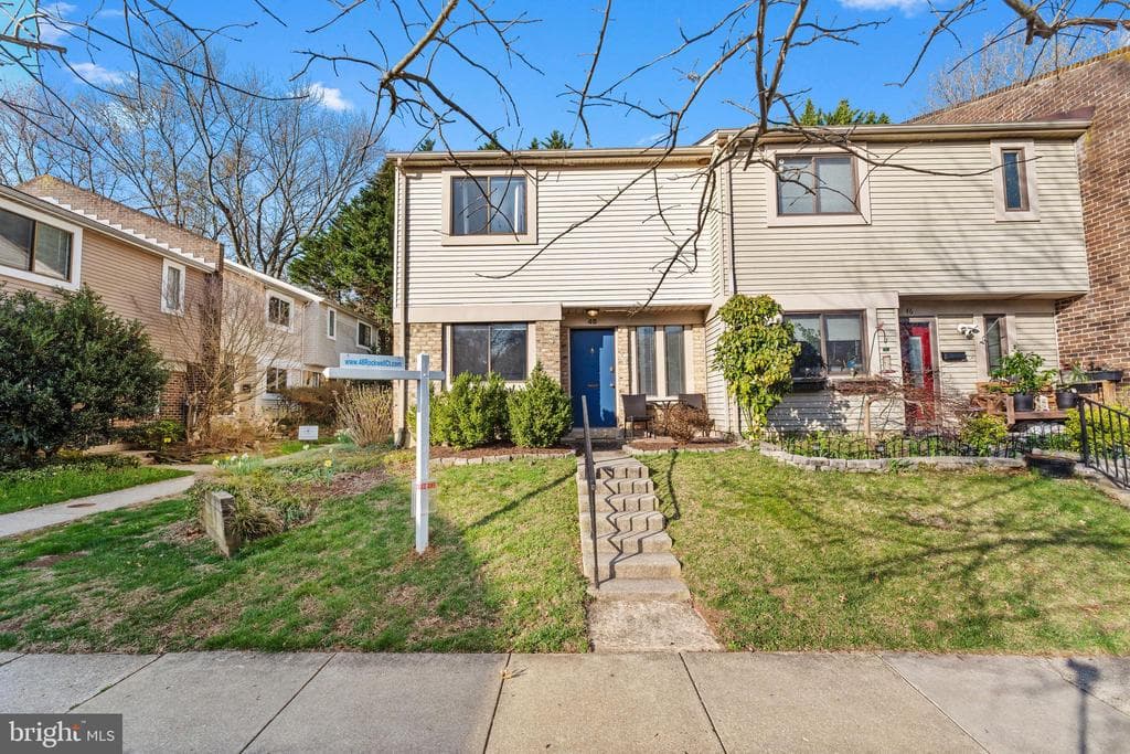 48 Rockwell Court photo 1