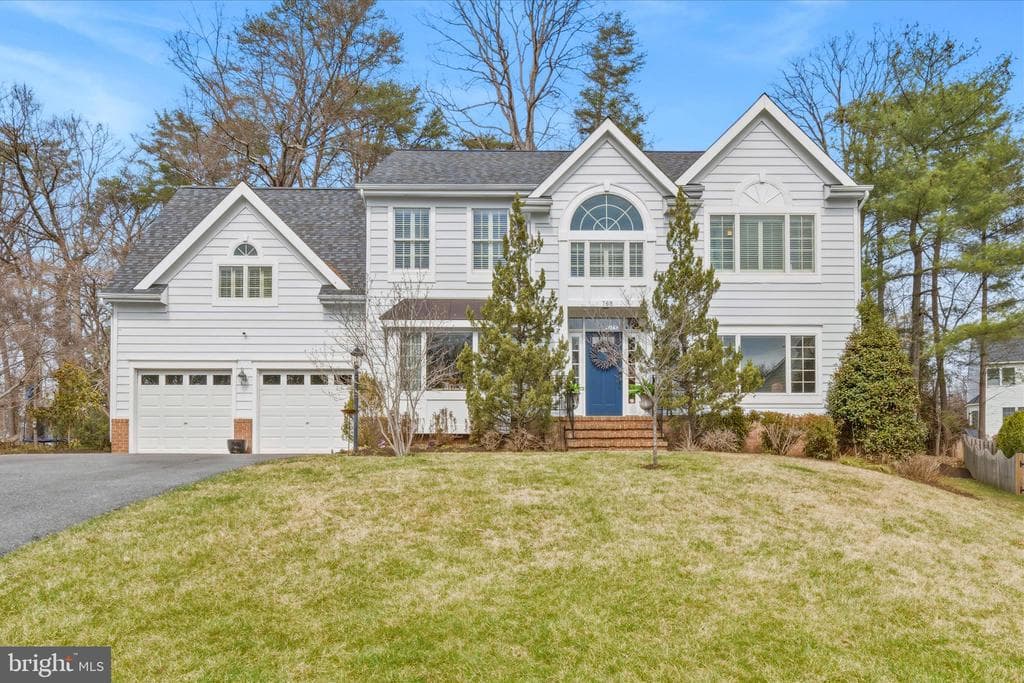 768 Stacy Oak Way photo 1