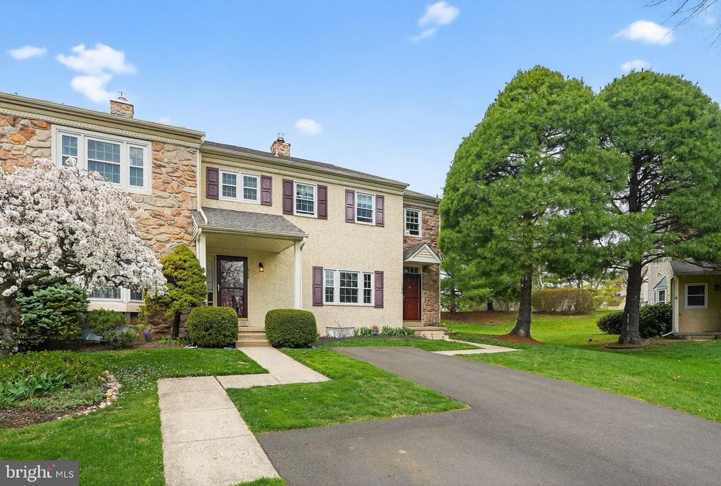 1704 Smedley Court photo 1