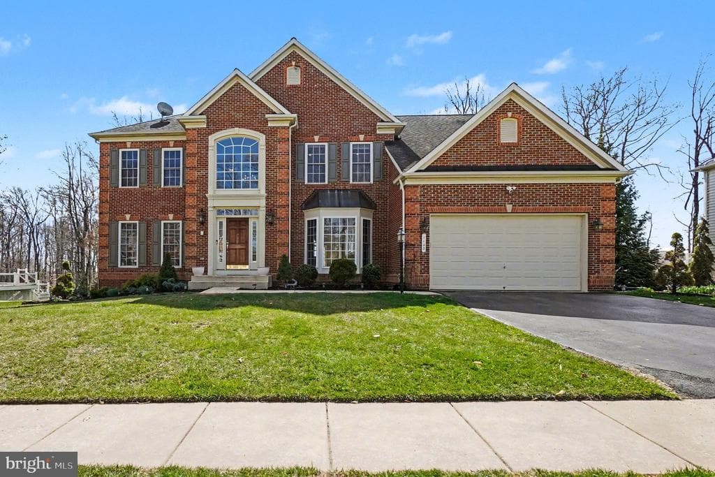 1122 Oak Tree Drive photo 1