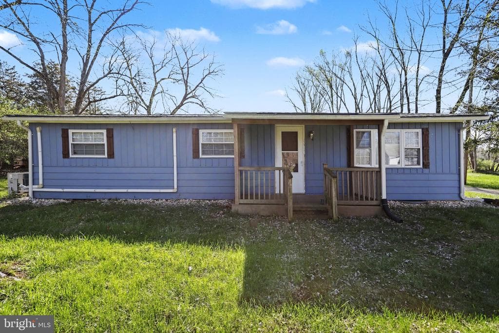 15 Mill Drive photo 1