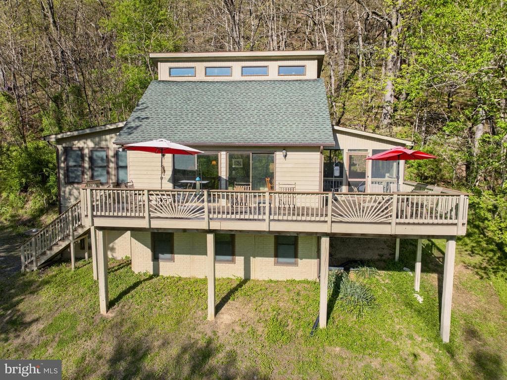 902 Misty Meadow Lane photo 1