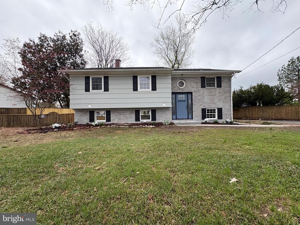 925 Longview Avenue photo 1