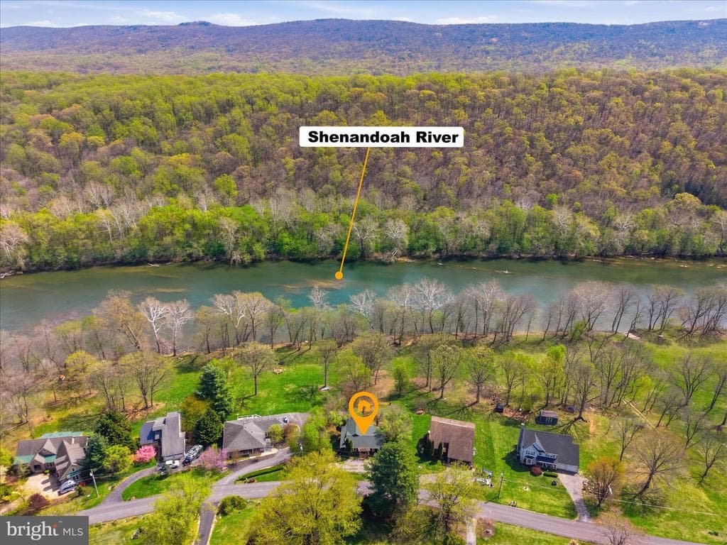 1087 Avon Bend Road photo 1