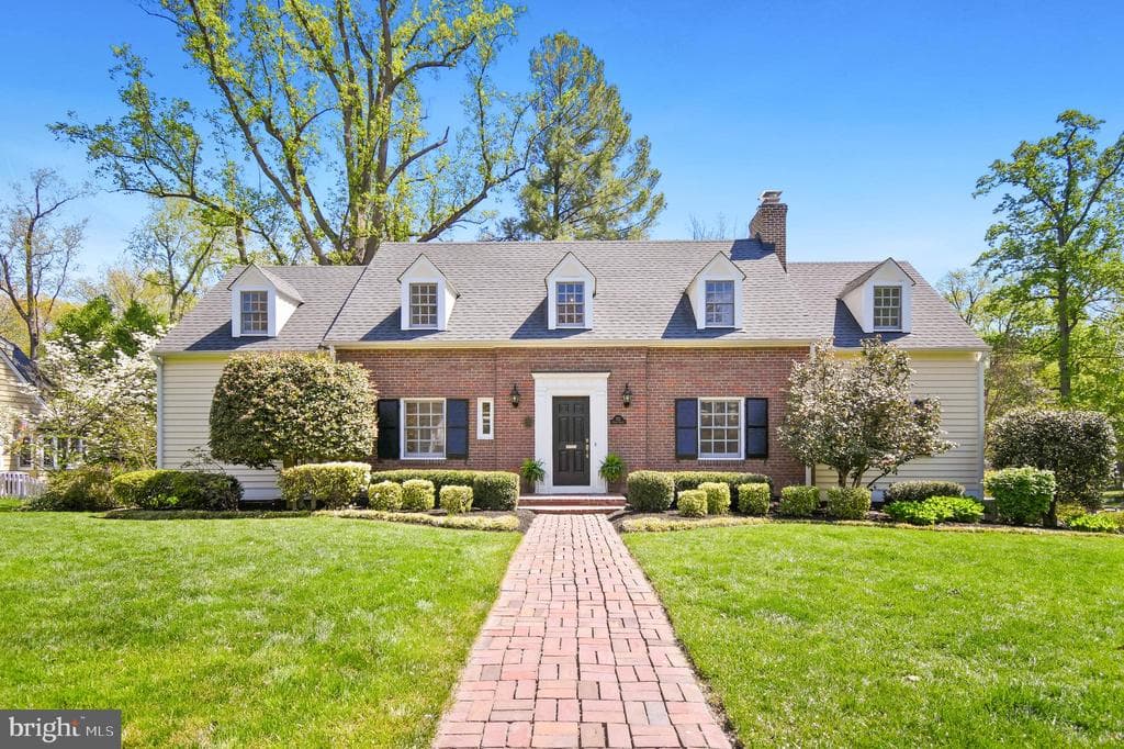 212 Forest Drive photo 1