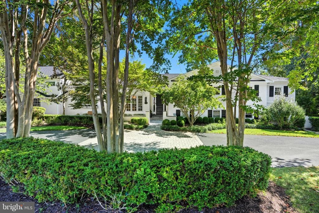 8455 Portland Place photo 1