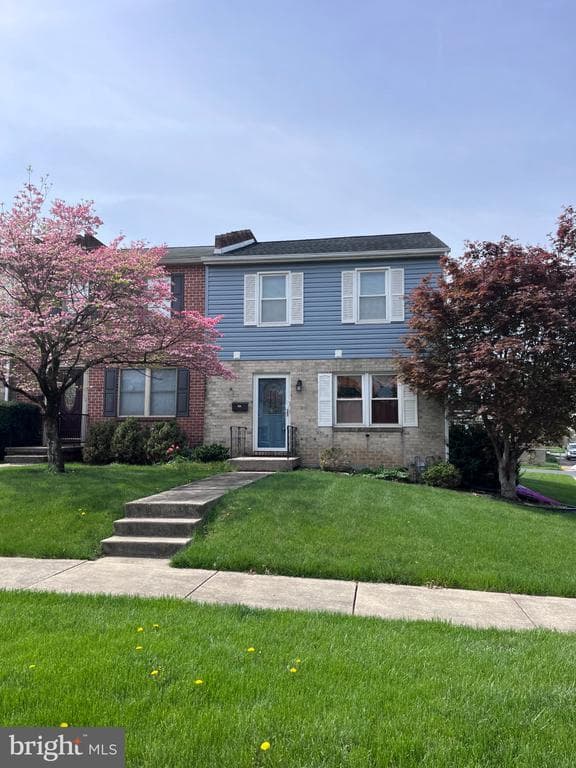 30 William Penn Drive photo 1
