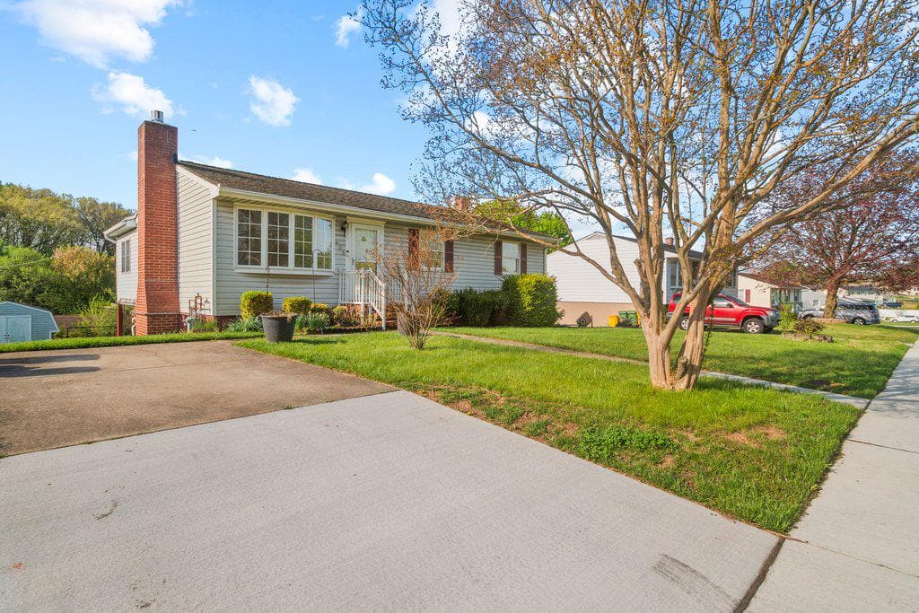 605 Cromwell Street photo 1