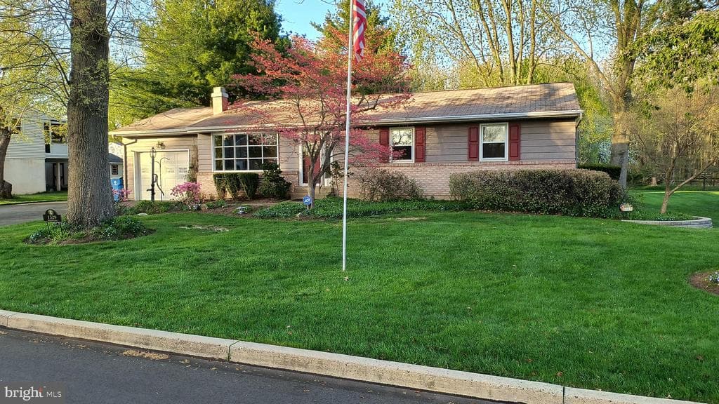 1329 Meadow Lane photo 1